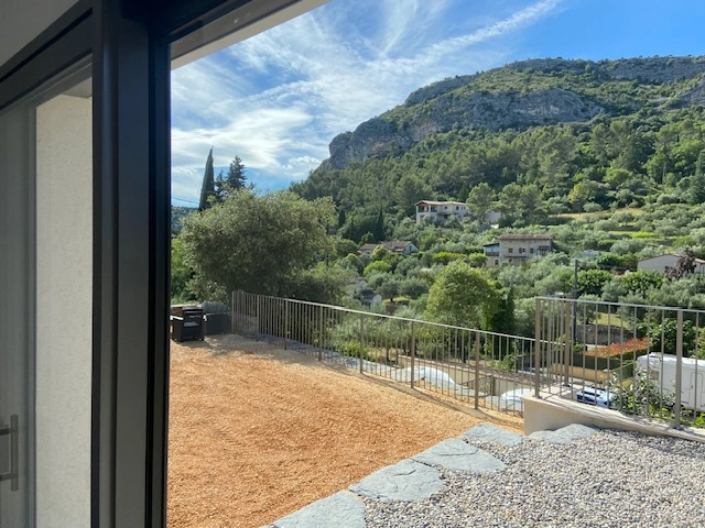 Vue sur la montagne Peyremale